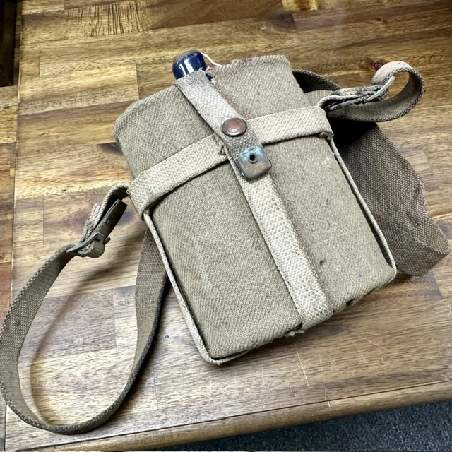 WW1 Water Canteen and Carrier.jpeg_23428